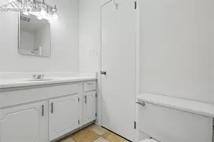 2973 Mesa Rd, Colorado Springs, CO 80904 - Photo 29