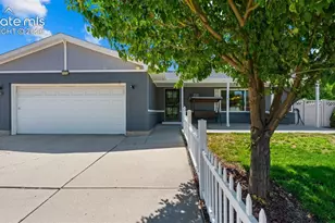 1112 Auburn Dr, Colorado Springs, CO 80909 - Photo 3