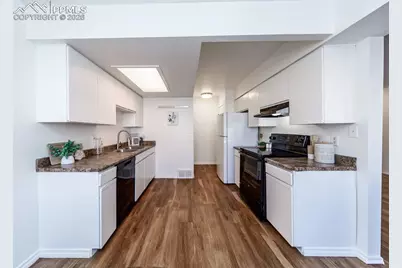 2370 Lexington Village Lane, Colorado Springs, CO 80916 - Photo 15