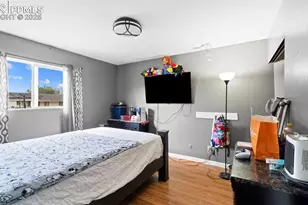 1619 Shasta Dr, Colorado Springs, CO 80910 - Photo 7