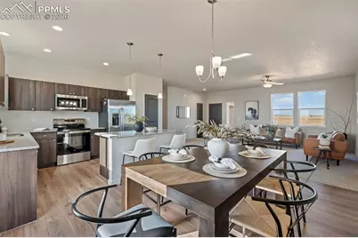 995 E Kirkwood Drive, Pueblo, CO 81007 - Photo 9