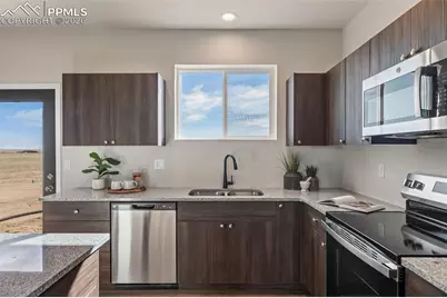 995 E Kirkwood Drive, Pueblo, CO 81007 - Photo 11