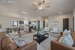 995 E Kirkwood Dr, Pueblo, CO 81007 - Photo 7