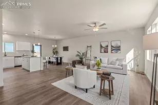 995 E Kirkwood Dr, Pueblo, CO 81007 - Photo 5