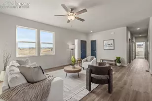 995 E Kirkwood Dr, Pueblo, CO 81007 - Photo 7
