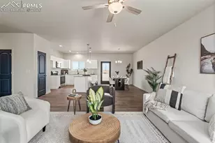 995 E Kirkwood Dr, Pueblo, CO 81007 - Photo 9