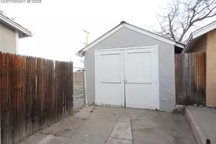 1522 E 4th St, Pueblo, CO 81001 - Photo 15