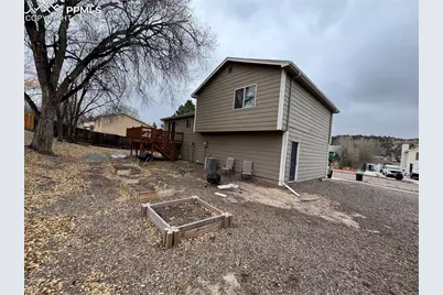 2135 Westmoreland Road, Colorado Springs, CO 80907 - Photo 7
