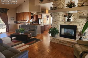 449 S Siesta Ln, Pueblo, CO 81007 - Photo 7