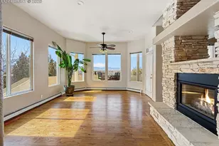 449 S Siesta Ln, Pueblo, CO 81007 - Photo 9