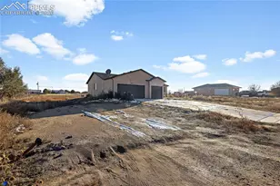 946 E Walden Dr, Pueblo West, CO 81007 - Photo 3