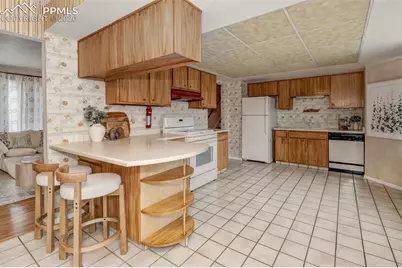 135 Fairmont Street, Colorado Springs, CO 80910 - Photo 9