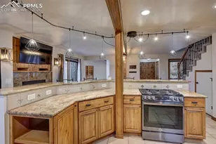 202 Rockledge Ct, Manitou Springs, CO 80829 - Photo 15