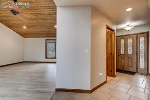 202 Rockledge Ct, Manitou Springs, CO 80829 - Photo 19