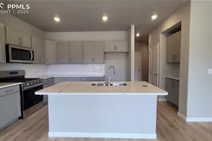 712 Belleza Vw, Colorado Springs, CO 80907 - Photo 7