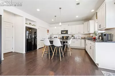 9085 Pacific Crest Drive, Colorado Springs, CO 80927 - Photo 5