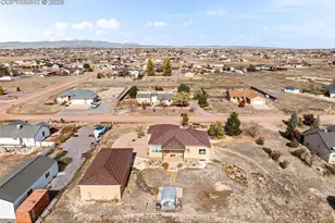 982 W Caliente Dr, Pueblo, CO 81007 - Photo 47