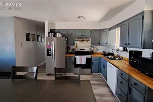 33 Wasatch Dr, Pueblo, CO 81005 - Photo 9