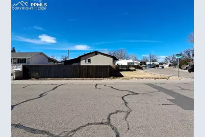 33 Wasatch Drive, Pueblo, CO 81005 - Photo 3
