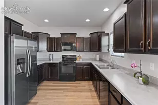9752 Wando Dr, Colorado Springs, CO 80925 - Photo 19