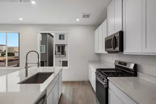 10752 Lewanee Pt, Colorado Springs, CO 80908 - Photo 9