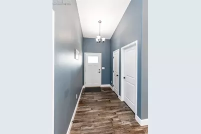 288 S Wiggins Drive, Pueblo, CO 81007 - Photo 5