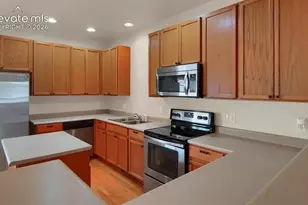 2424 Gilpin Ave, Colorado Springs, CO 80910 - Photo 7