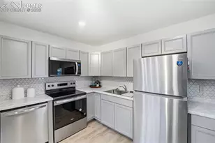 16 N Brentwood Dr, Colorado Springs, CO 80909 - Photo 9