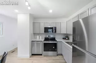 16 N Brentwood Dr, Colorado Springs, CO 80909 - Photo 7