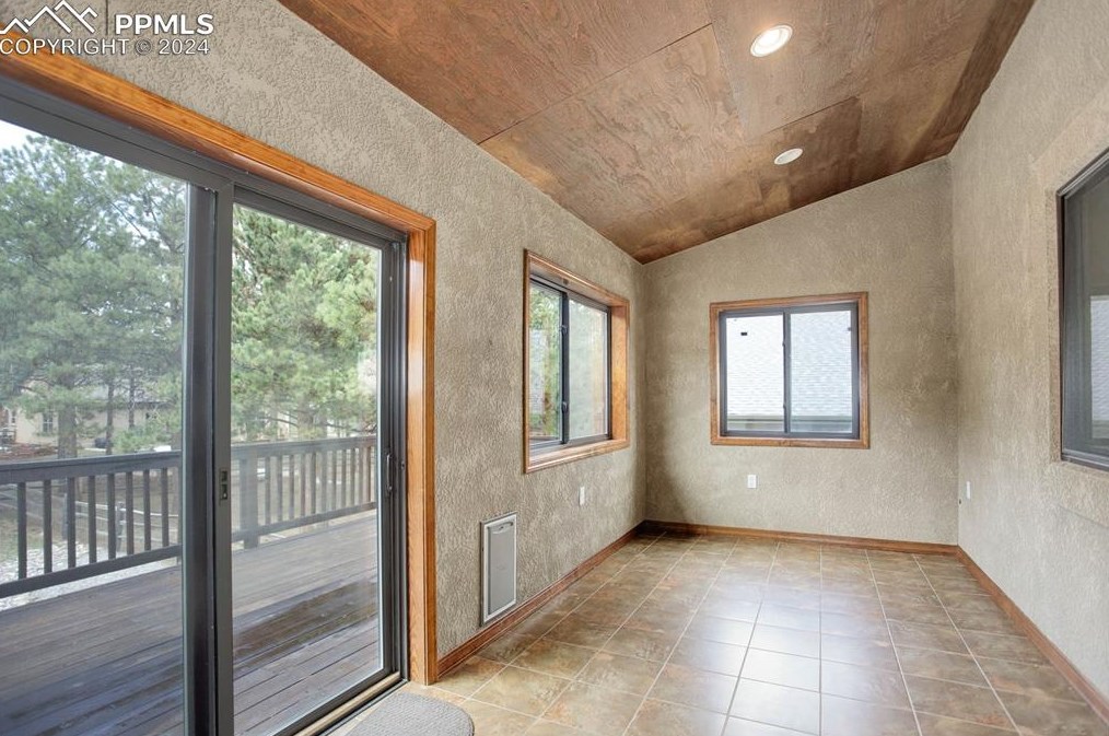 1116 Ptarmigan Dr, Woodland Park CO 80863-8004 exterior