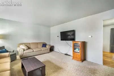 217 Steven Drive, Colorado Springs, CO 80911 - Photo 5