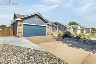 1518 S Canoe Creek Dr, Colorado Springs, CO 80906 - Photo 3