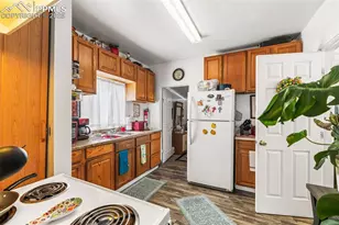 609 W 8th St, Pueblo, CO 81003 - Photo 41