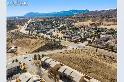 6926 Yellowpine Drive, Colorado Springs, CO 80919 - Photo 5