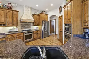 18090 Bakers Farm Rd, Colorado Springs, CO 80908 - Photo 9