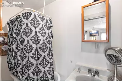 2620 Main Street, Colorado Springs, CO 80907 - Photo 7