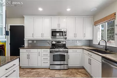 8330 Pepperridge Drive, Colorado Springs, CO 80920 - Photo 13