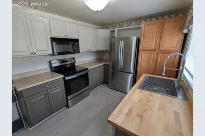 2119 Lark Drive, Colorado Springs, CO 80909 - Photo 7