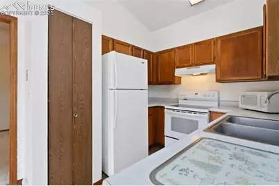 6420 Mohican Drive, Colorado Springs, CO 80915 - Photo 3