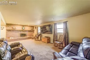 4230 Blueflax Dr, Pueblo, CO 81001 - Photo 21