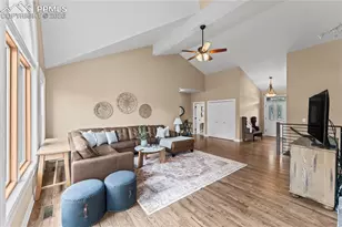 19885 Riverglen Ln, Monument, CO 80132 - Photo 9