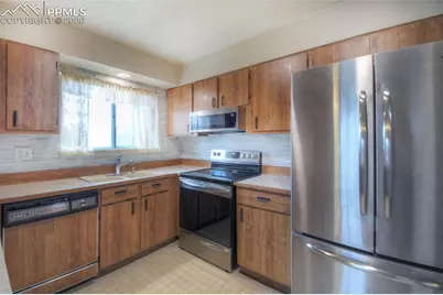 2466 W Payne Circle, Colorado Springs, CO 80916 - Photo 9