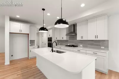 8215 Harvey Logan Drive, Colorado Springs, CO 80908 - Photo 9