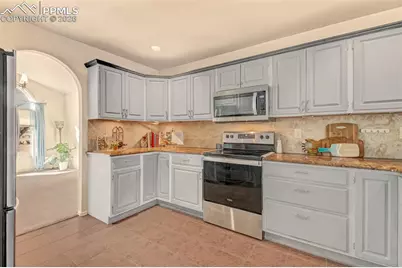 150 Luxury Lane, Colorado Springs, CO 80921 - Photo 5