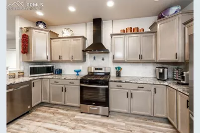 1317 N Vermillion Court, Pueblo, CO 81007 - Photo 11