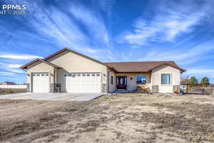 1317 N Vermillion Ct, Pueblo, CO 81007 - Photo 1