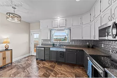 995 N Matt Drive, Pueblo, CO 81007 - Photo 11