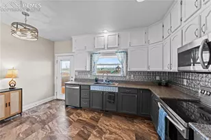 995 N Matt Dr, Pueblo, CO 81007 - Photo 11