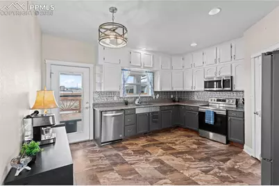 995 N Matt Drive, Pueblo, CO 81007 - Photo 9
