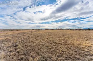 995 N Matt Dr, Pueblo, CO 81007 - Photo 47